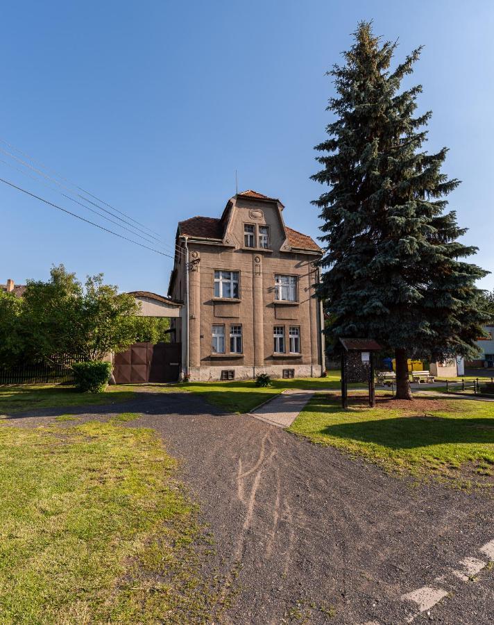 Horovicky Apartmany U Prochazku מראה חיצוני תמונה