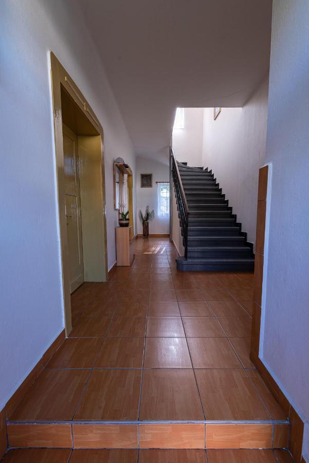 Horovicky Apartmany U Prochazku מראה חיצוני תמונה