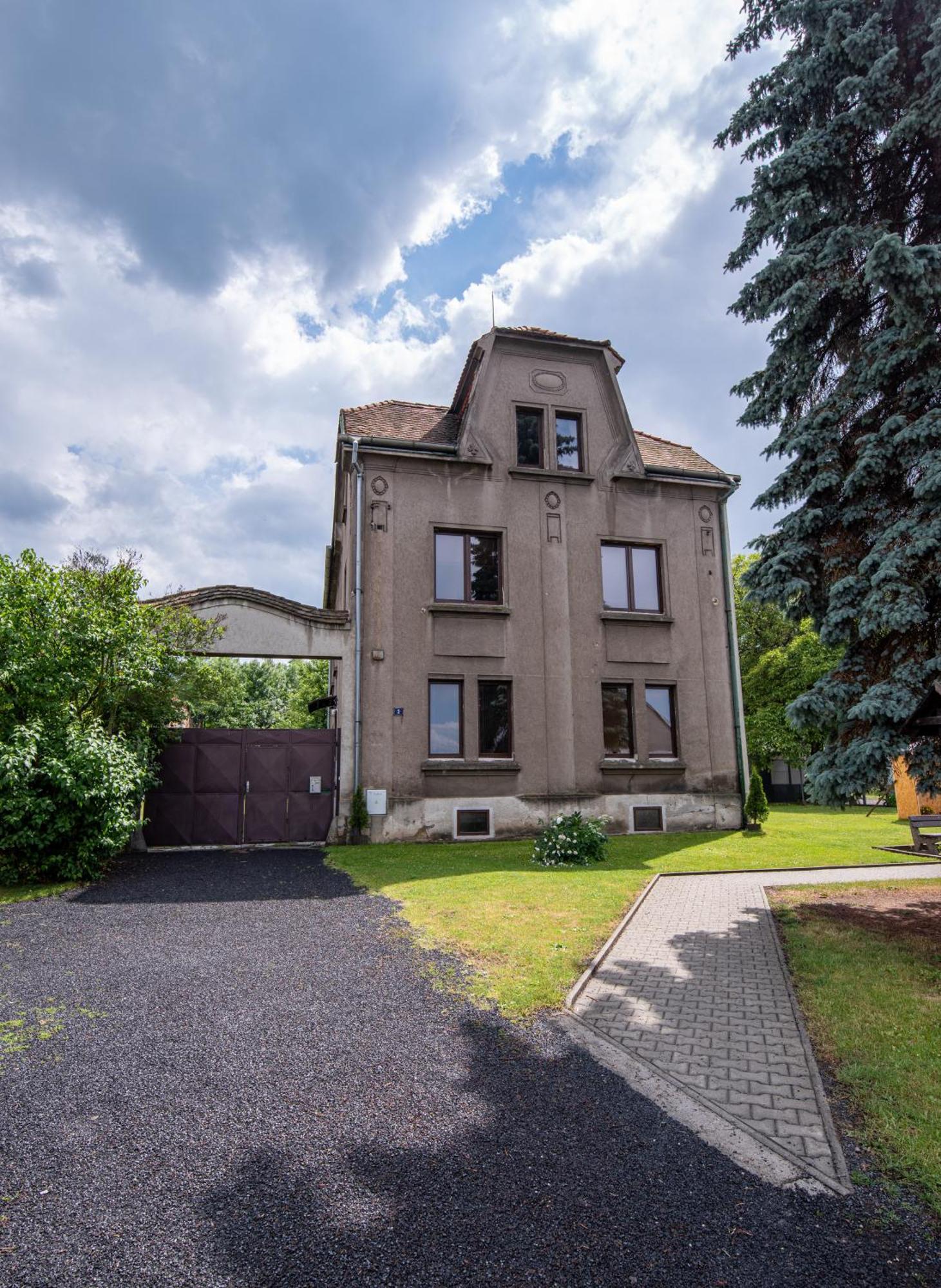 Horovicky Apartmany U Prochazku מראה חיצוני תמונה